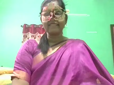 Snapshot of Kavya17 chatting on June 11, 3:14 am Kavya17 online show from June 11, 3:14 am