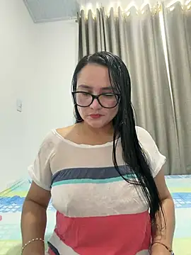rousee69  online show from June 28, 8:59 pm
