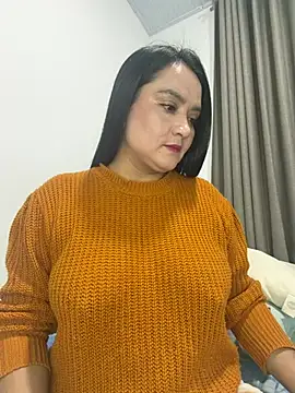 rousee69  online show from May 26, 2:09 am
