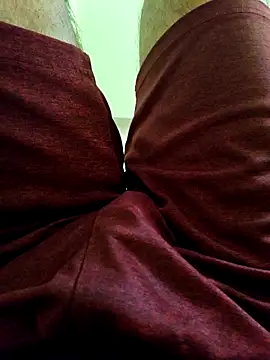 1Horny Boy1 online show from May 13, 5:14 am
