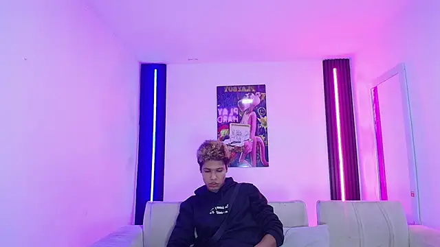 PharaohHeat  online show from June 25, 3:48 am