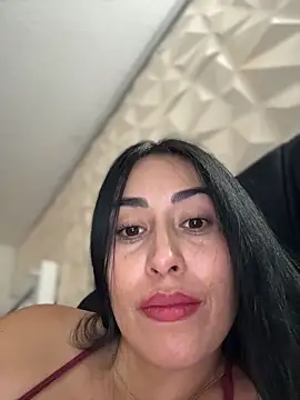 Snapshot of areviklusine1 chatting on June 11, 9:34 pm areviklusine1 online show from June 11, 9:34 pm