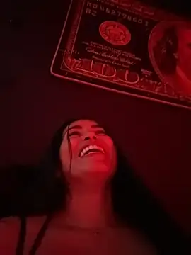 Snapshot of areviklusine1 chatting on June 12, 11:24 pm areviklusine1 online show from June 12, 11:24 pm