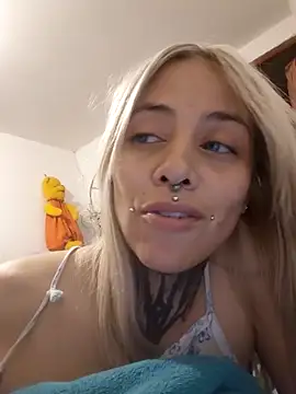 sofigirlgold online show from May 13, 7:37 am