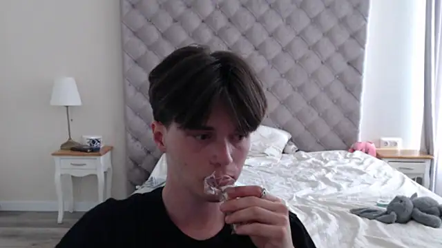 arthur   king online show from May 25, 2:16 pm
