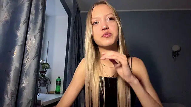 NievesHackey online show from June 19, 3:07 pm