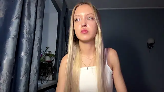 NievesHackey online show from June 17, 3:11 pm