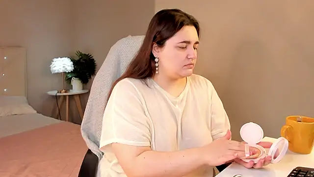 Snapshot of Ayleen_Gece chatting on May 20, 3:14 am Ayleen Gece online show from May 20, 3:14 am