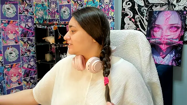 Snapshot of Ayleen_Gece chatting on June 5, 3:11 am Ayleen Gece online show from June 5, 3:11 am