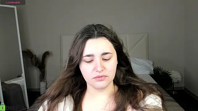 Snapshot of Ayleen_Gece chatting on June 17, 3:28 am Ayleen Gece online show from June 17, 3:28 am