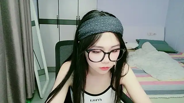 xiaoxiaoyu030 online show from May 22, 3:21 pm