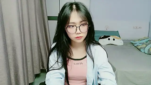 xiaoxiaoyu030 online show from May 13, 10:55 am