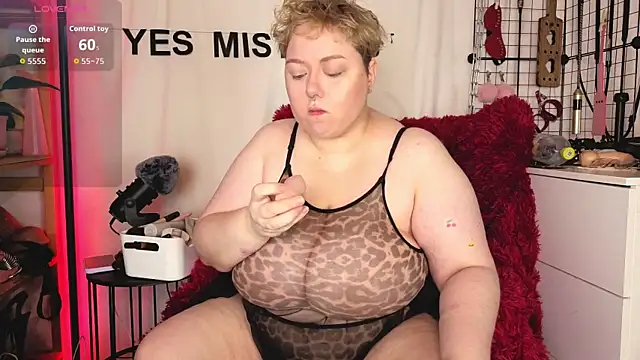 mistress molly online show from June 17, 6:02 am