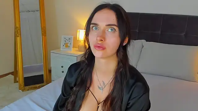 KellyWhites online show from June 11, 5:26 am