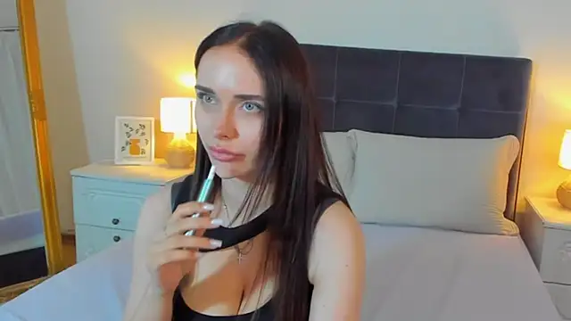 KellyWhites online show from June 27, 5:24 am