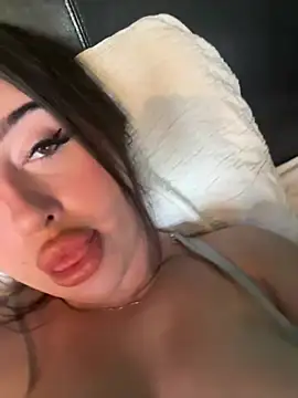 EmiliaLaurent online show from July 31, 7:44 pm
