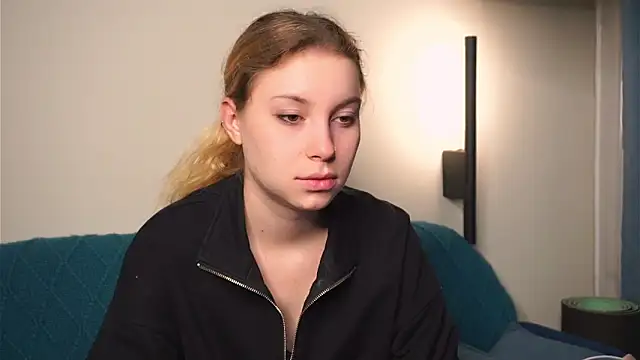 Sairallyn online show from June 1, 9:36 pm