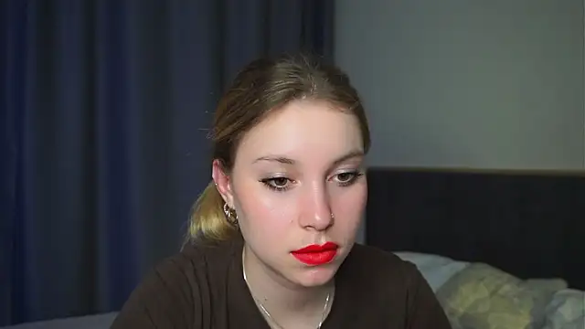 Sairallyn online show from May 18, 7:51 pm