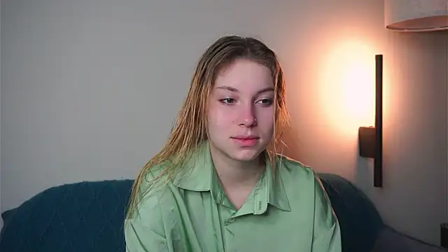 Sairallyn online show from June 2, 9:04 pm