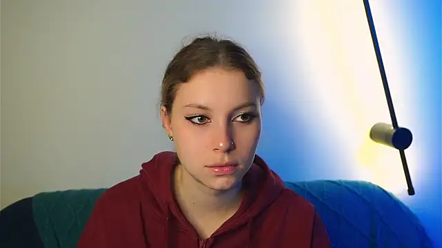 Sairallyn online show from May 27, 8:49 pm