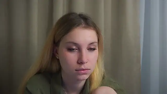 Sairallyn online show from June 11, 10:51 pm