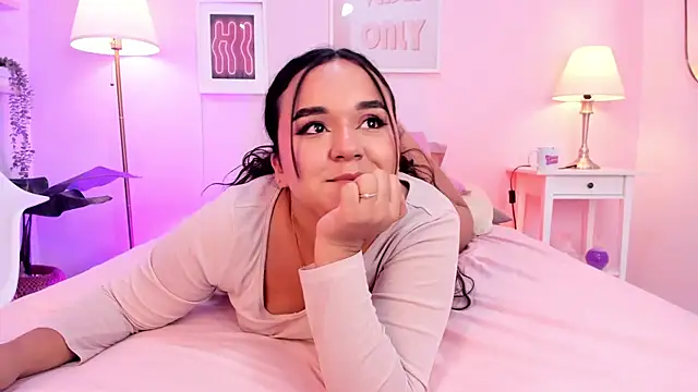 Kitty lulu  online show from May 27, 3:58 am