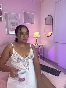 Kitty lulu  online show from June 10, 4:35 am