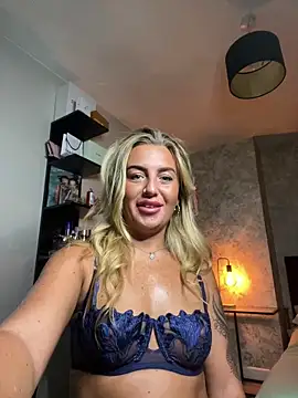 CharlottemilfUKx online show from May 29, 11:33 pm