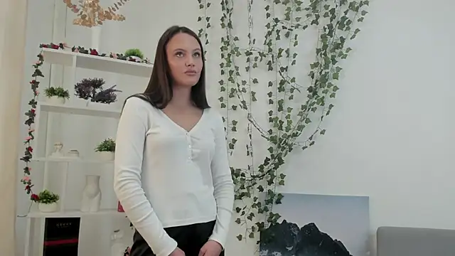 SherikaDensmore online show from May 14, 5:37 am