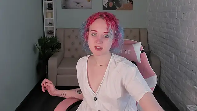 ScarlettSparkss online show from May 14, 5:26 am