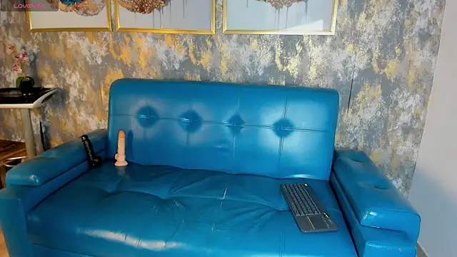 Snapshot of SophiaScottX chatting on May 27, 7:32 pm SophiaScottX online show from May 27, 7:32 pm