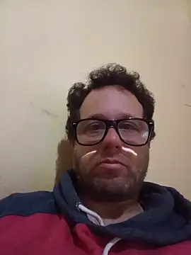leo7780 online show from May 13, 5:09 pm