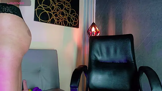 Sofi Williams2 online show from May 30, 9:31 pm