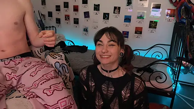 whysofuckinghorny online show from May 20, 5:32 pm