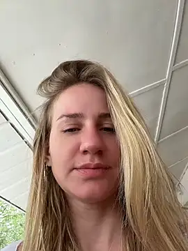 Snapshot of AnnaMist_ chatting on June 21, 5:57 am AnnaMist online show from June 21, 5:57 am