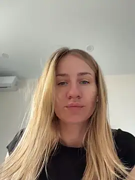 Snapshot of AnnaMist_ chatting on May 30, 6:31 am AnnaMist online show from May 30, 6:31 am