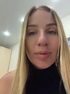 Snapshot of AnnaMist_ chatting on June 28, 5:52 pm AnnaMist online show from June 28, 5:52 pm