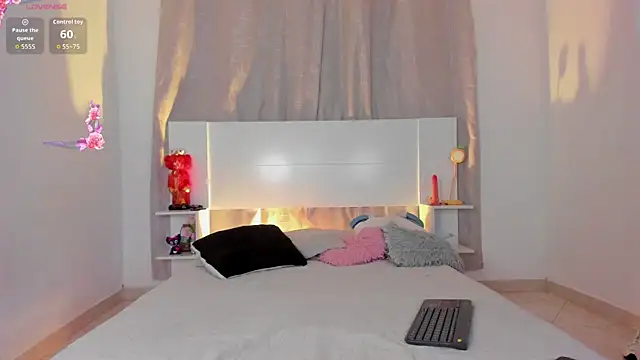 sophie canbrook1 online show from June 20, 11:54 pm