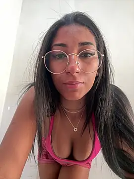 julia hoot online show from May 18, 12:21 pm