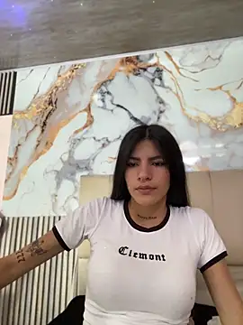lis hot ec online show from May 25, 8:51 pm