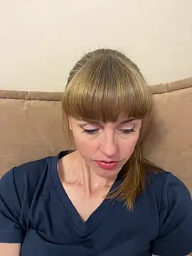Snapshot of Kamilochka29511 chatting on July 6, 6:09 am Kamilochka29511 online show from July 6, 6:09 am
