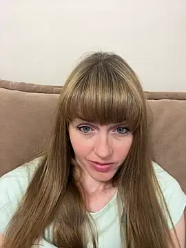 Snapshot of Kamilochka29511 chatting on May 30, 8:42 am Kamilochka29511 online show from May 30, 8:42 am