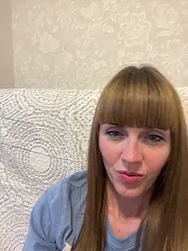 Snapshot of Kamilochka29511 chatting on June 14, 6:09 pm Kamilochka29511 online show from June 14, 6:09 pm
