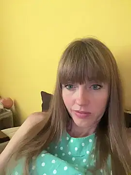 Snapshot of Kamilochka29511 chatting on June 26, 9:59 am Kamilochka29511 online show from June 26, 9:59 am