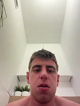 YourFavoriteSexy online show from June 9, 7:20 am