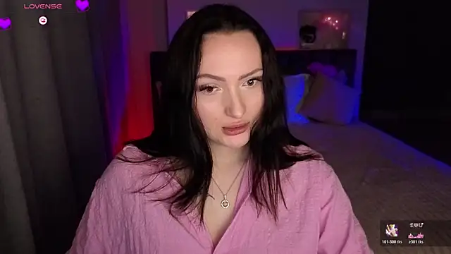 Snapshot of MizLouLou chatting on May 14, 11:02 pm MizLouLou online show from May 14, 11:02 pm