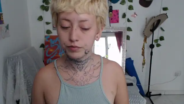 seley222 online show from May 29, 4:46 pm