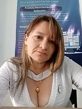 Snapshot of KAREN--03 chatting on May 31, 4:13 pm KAREN--03 online show from May 31, 4:13 pm