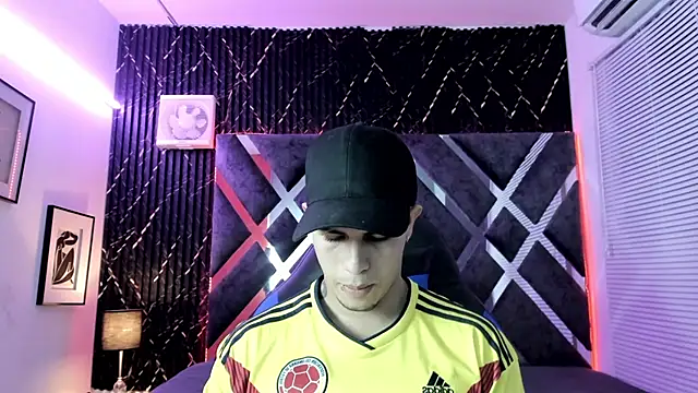 dominic connor online show from June 19, 3:23 am