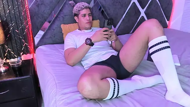 dominic connor online show from June 14, 3:19 am